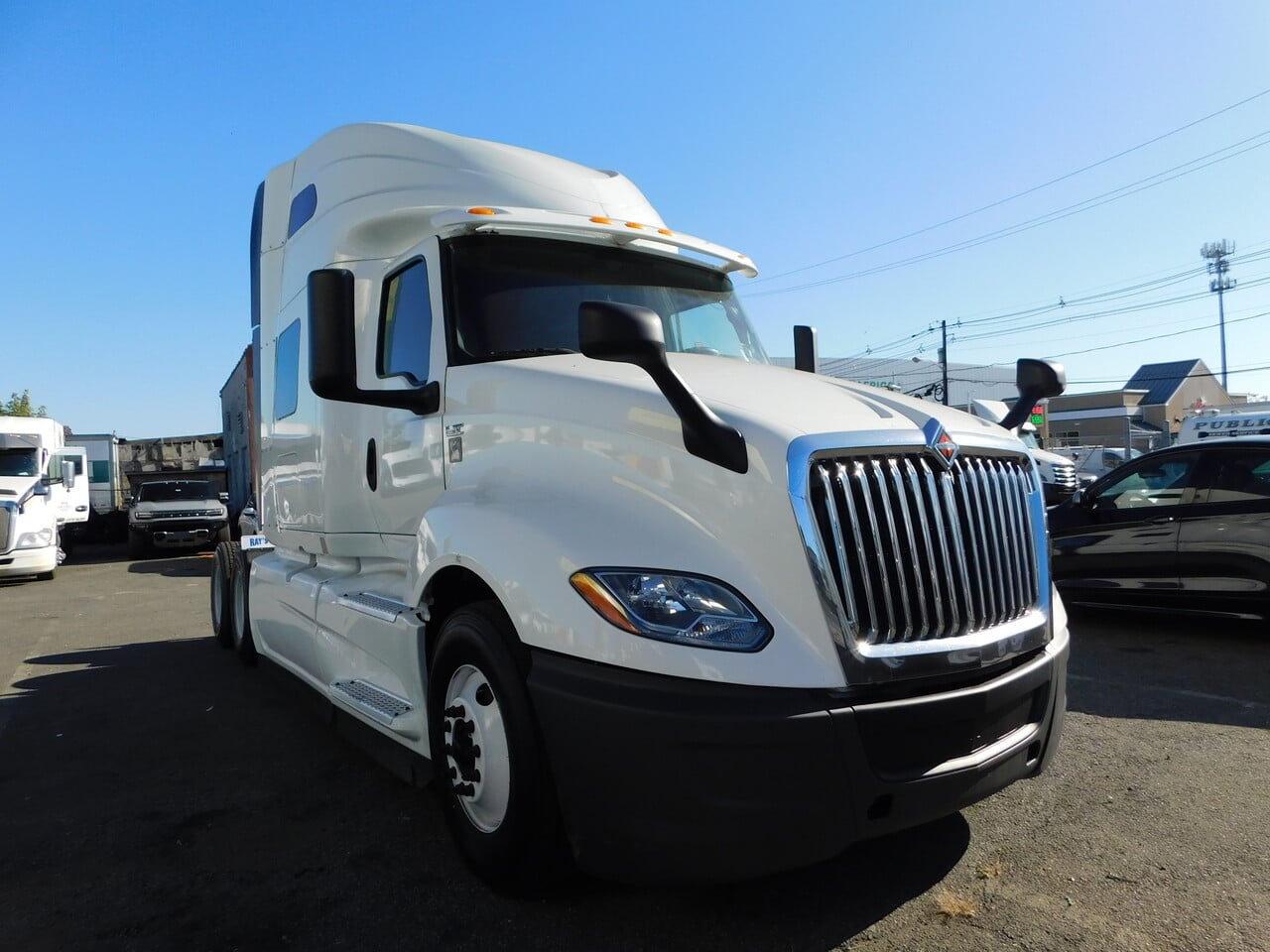 2022 INTERNATIONAL lt Tandem Axle Sleeper #1 2022 INTERNATIONAL lt Tandem Axle Sleeper #1